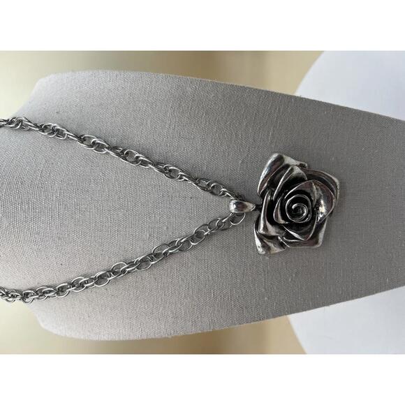 Other - Silver Tone Rose Pendant Necklace